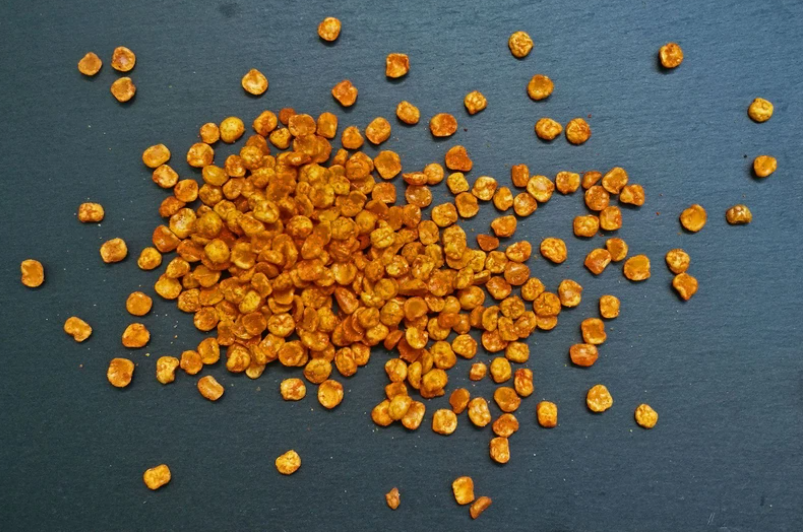 Roasted Yellow Peas with Smoked Paprika (price per 100g)