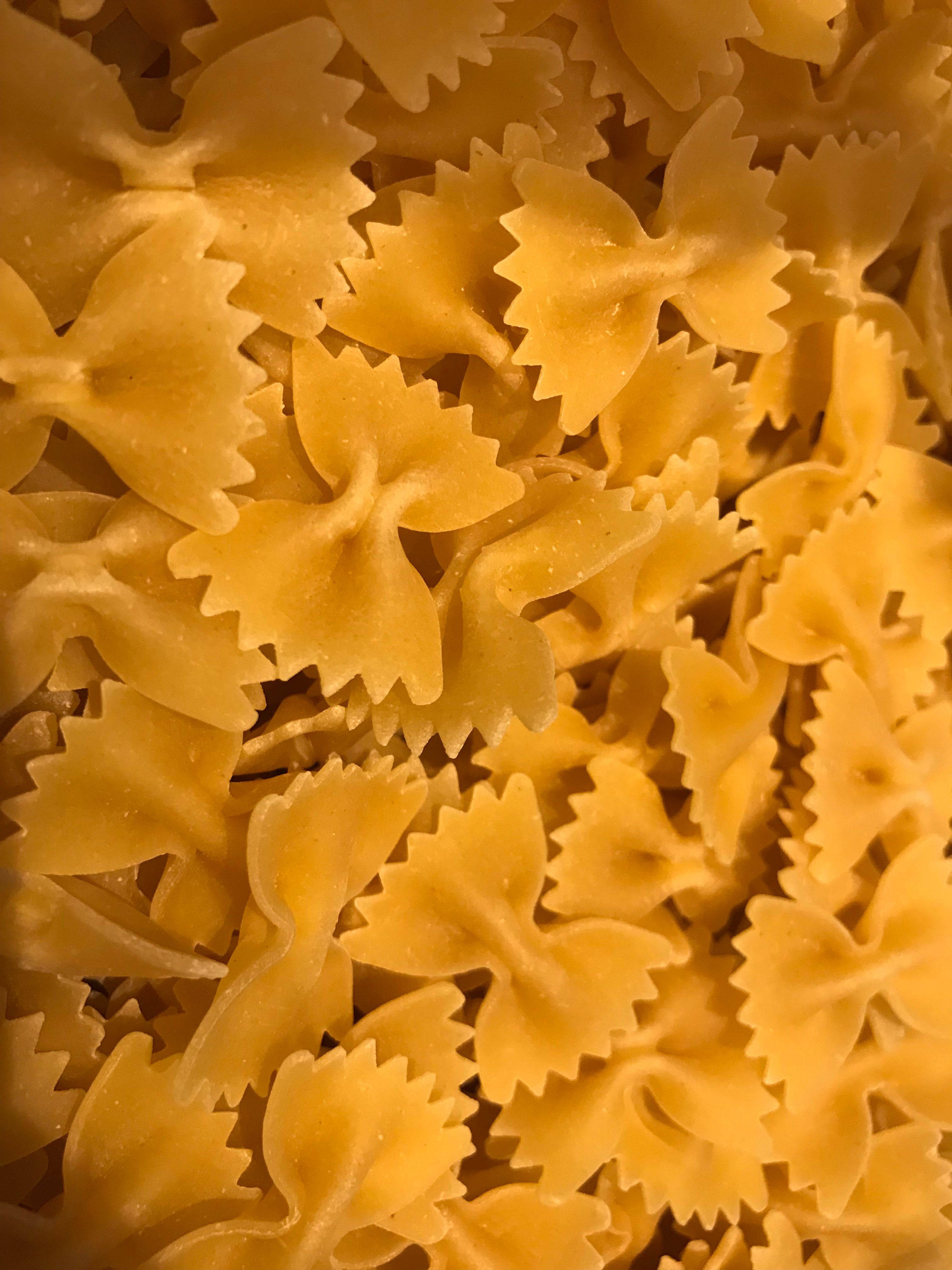 Farfalle bows (price per 100g)